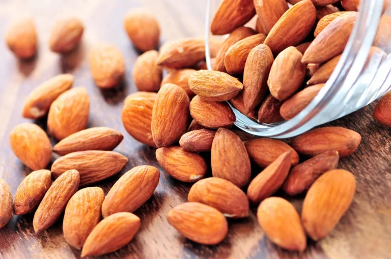Raw-Food-Almond-food-Nut-Snack (1)
